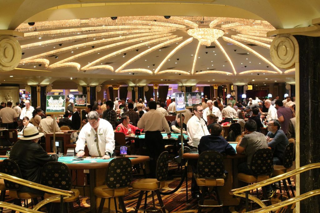 Online casino bonuses and promos